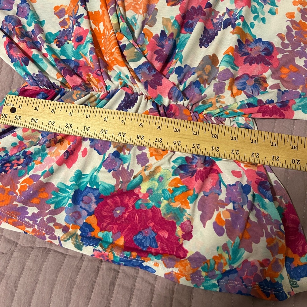 Floral V-Neck Wrap Top - Picture 5 of 6
